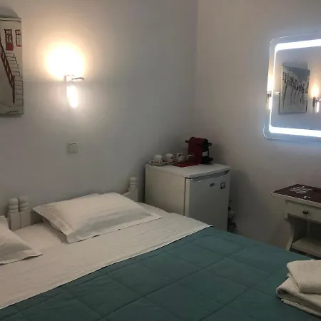 11 Hotel