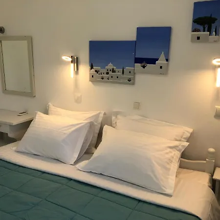11 Hotel 2*
